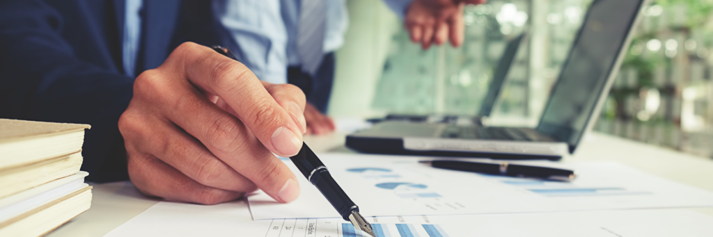 Negatywny wpływ pandemii na gospodarkę oprócz bezpośrednich skutków takich jak recesja, czy zmiany w systemach łańcuchów dostaw i produkcji nie oszczędził również sektora publicznego.