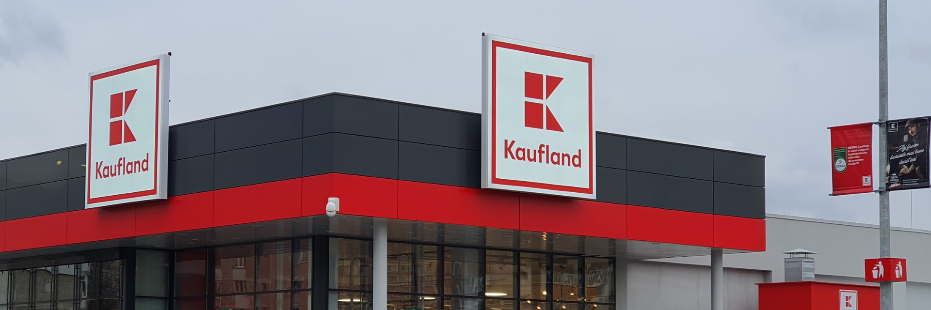 Serwis urządzeń sieciowych i okablowania w placówkach handlowych